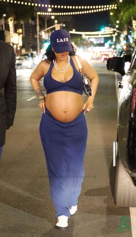 Maternity Outfits Black Women, Nobu Restaurant, Summer Pregnancy Outfits, Looks Rihanna, Cute Pregnancy Pictures, Trendy Maternity Outfits, Rihanna Outfits, Rihanna Looks, Pretty Pregnant