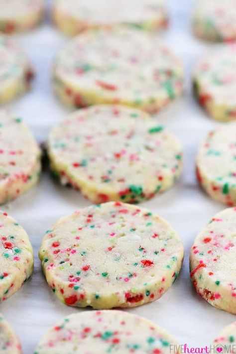 Quick Christmas Cookie Recipe, Christmas Shortbread Cookies, Christmas Cookie Recipes Holiday, Shortbread Cookies Christmas, Quick Cookies Recipes, Shortbread Cookies Easy, Best Holiday Cookies, Christmas Shortbread, Best Christmas Cookie Recipe