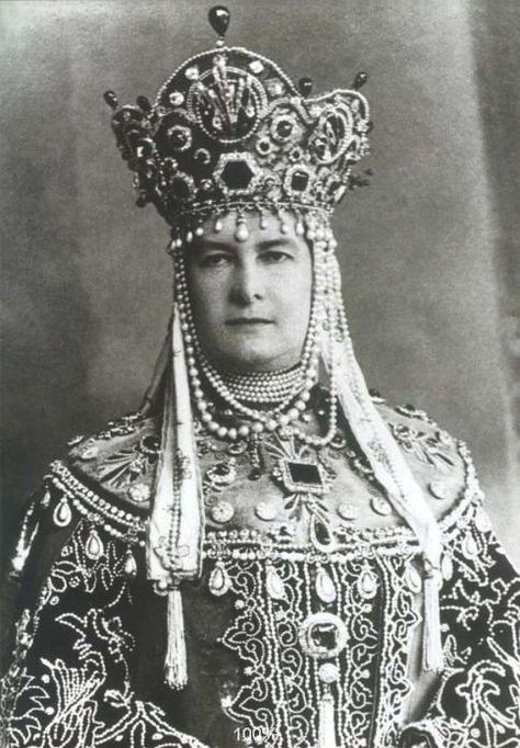 Grand Duchess Maria Pavlovna wearing a traditional russian dress, covered with emeralds, diamonds and pearls. The largest emerald once belonged to Catherine The Great: Grand Duchess Vladimir, Maria Pavlovna, Russian Dress, Wearing A Crown, Royal Crowns, Catherine The Great, Costume Ball, Royal Tiaras, Diamond Tiara