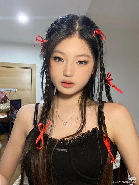 Korean Hairstyle With Ribbon, Hair Concert Ideas Hairstyles, Kpop Hairstyles Girl, Hairstyles For Concerts, Concert Hair Ideas, Hairstyle Bow, Kpop Hairstyles, Concert Hairstyles, Rave Hair