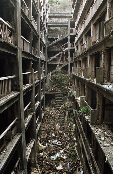 Abandoned city - Hashima Island, Japan. if any of you ever are super bored and have an interest in old, creepy, abandoned places, ive read into this place before. a whole island in japan, jam-packed with people, just abandoned. pictures are creepy and SO cool. sorry for being a nerd :) Hashima Island, Abandoned Island, Japanese Island, Population Density, Abandoned City, Old Abandoned Buildings, Abandoned Cities, Abandoned Property, Mysterious Places