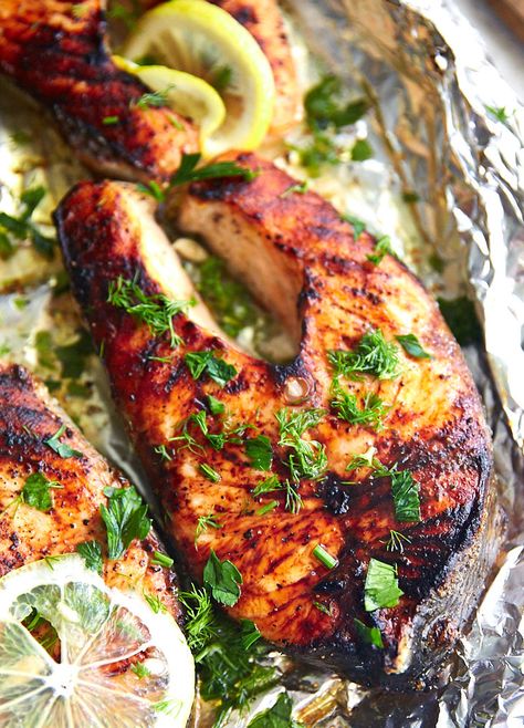 Salmon Recipes Parmesan, Salmon Steak Recipes, Broiled Salmon Recipes, Craving Tasty, Sesame Recipes, Meat Cooking Times, Salmon Steaks, Barbecue Pork Ribs, Broiled Salmon