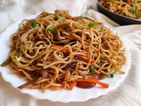 Veg Chow Mein | Vegetable Chow Mein | Veg Chow Mein recipe Veg Chow Mein Recipe, Lebanese Lentil Soup, Veg Noodles, Lemon Muffin Recipes, Vegetable Chow Mein, Red Lentil Soup Recipe, Tartiflette Recipe, Green Chili Sauce, Vegan Noodles