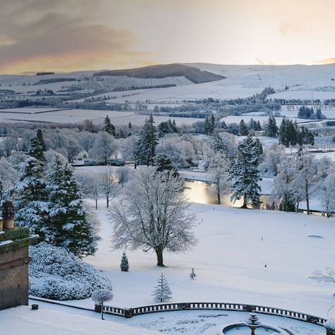 Christmas In Scotland, Winter Fireplace, Garden Winter, October Holidays, Welcome To Christmas, Road Trip Places, Cosy Christmas, Fabulous Christmas, Luxury Christmas