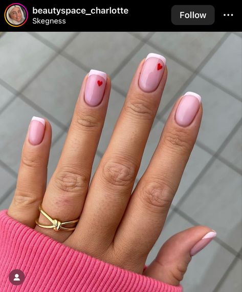 Short French Nails, Valentines Nail, Heart Nail Designs, Daisy Nails, Heart Nail, Valentine Nails, Classy Acrylic Nails, Nail Art Inspo, Heart Nails