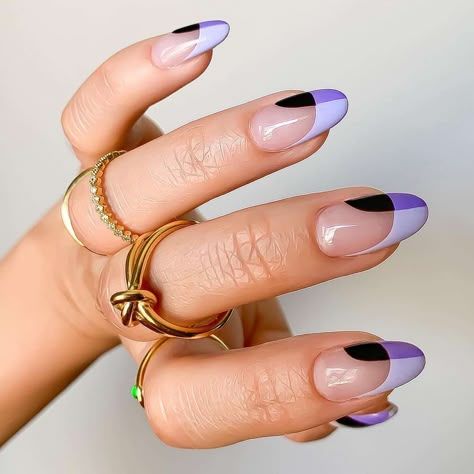 15 Purple French Manicure Ideas for Any Occasion Nails And Rings, Modern Nails, Minimal Nails, Black Nail, Nails 2023, Design Nail, Fire Nails, Funky Nails, Dream Nails