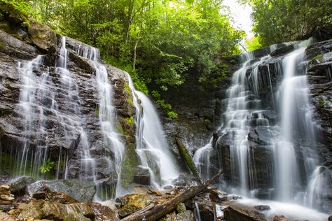 15 Best Day Trips from Knoxville (TN) - The Crazy Tourist Waterfalls In North Carolina, North Carolina Hiking, Bryson City North Carolina, Riverside City, Lake Junaluska, Maggie Valley, Tennessee Travel, Spring Hiking, Knoxville Tennessee