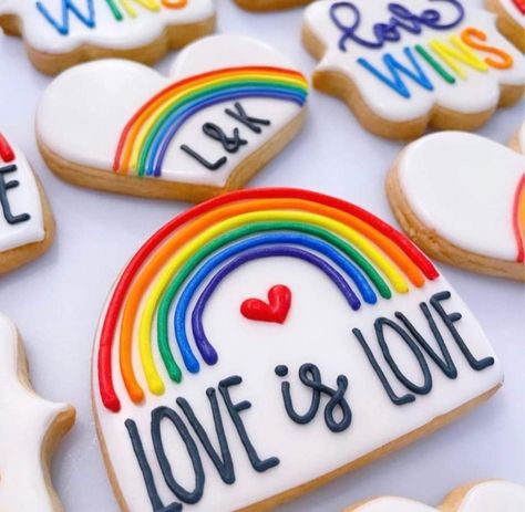 Pride Baking Ideas, Pride Cookies Decorated, Pride Sugar Cookies, Lgbtq Desserts, Pride Cookies Royal Icing, Lgbtq Cookies, Pride Desserts, Rainbow Cookie Wedding Cake, Pride Cupcakes