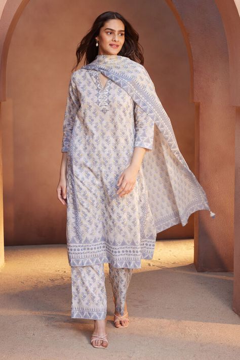 Buy Mayisa Suit Set - Natural from Anita Dongre's Kurta Sets for Women Punit Balana Suits, Bunaai Suits, Anita Dongre Suits, Kurta Sets For Women Online, Designer Kurta Sets For Women, Short Kurti Designs, Curated Wardrobe, Kurta Sets For Women, Desi Fits