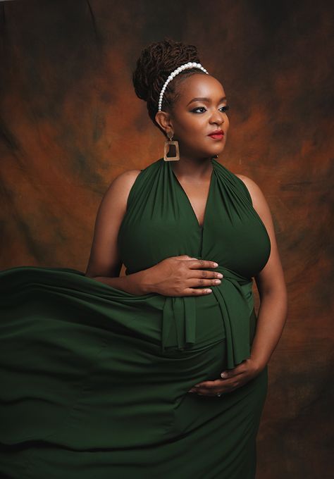 Maternity Photography ideas for black women shot by Kenyan Photographer Victor Peace Black Maternity Pictures Outside, Jungle Maternity Shoot Black Women, Black Women Maternity Shoot, Maternity Photography African, Afro Maternity Shoot, Maternity Photography African American, Women's Shooting, Kitenge, Pregnant Women