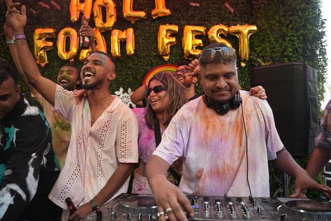 Amazing dj’s 🤌🏻 . . . . . . #dj #djlife #djing #holi #holicelebration #event #party #photo #photooftheday #eventphotography #artist #crazy #love #vibes Dj Stage, Love Vibes, Holi Celebration, Crazy Love, Party Photo, Event Party, Event Photography, Dj, Quick Saves