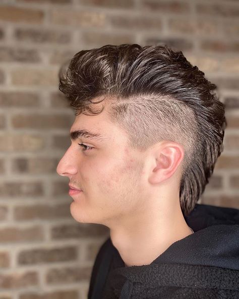 Mohawk Fade, Hairstyles For Teenage Guys, Mullet Haircuts, Man Haircuts, Mullet Hairstyles, Hair Levels, Male Haircuts Curly, Mohawk Hairstyles Men, Long Hair Trends