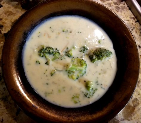 Broccoli Gouda Soup, Gouda Cheese Soup Recipes, Gouda Soup Recipes, Smoked Gouda Recipes, Smoked Gouda Soup Recipe, Cheese And Broccoli Soup, Gouda Cheese Recipes, Gouda Recipe, Cheese And Broccoli