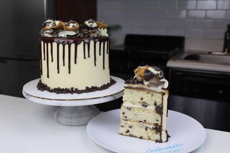 Chocolate Chip Cannoli, Cake Boss Recipes, Cannoli Cake, Cannoli Filling, Birthday Cakes For Teens, Chocolate Chip Cake, Cake Boss, Specialty Cakes, Cake Designs Birthday