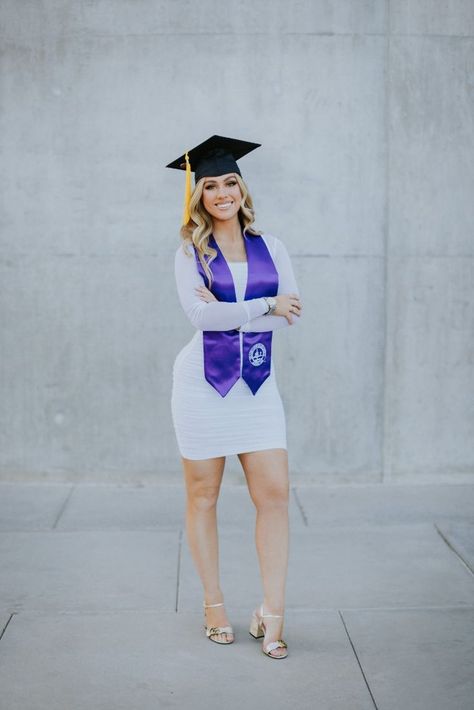 GCU College graduation senior grad pictures ideas at grand canyon university Grad Pictures Ideas, Senior Grad Pictures, Graduation Pictures Outfits, Grad Picture Ideas, College Grad Photos, College Graduation Photoshoot, Grand Canyon University, College Senior Pictures, Grad Outfits