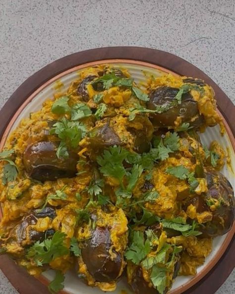 Kashish Yadav 🧿👩‍🍳 on Instagram: "✨❤️ Bharwa Baingan Recipe ❤️✨ Bharwa baingan is a Indian style eggplant curry made by simmering small eggplants in a spicy onion masala. Curried eggplants are a favorite with many Indians and enjoy them often with rice or roti. Bharwa baingan is a hindi term that translates to stuffed eggplants. In India, each region has their own way of cooking this dish. . . Follow @foodykna . . #baingan #eggplant #foodie #indianfood #brinjal #foodporn #bainganbharta #foodp Bharwa Baingan, Baingan Recipe, Eggplant Curry, Small Eggplant, Indian Style, Eggplant, Indian Food Recipes, Cooking And Baking, Indian Fashion