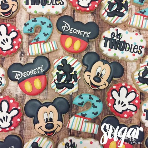 1 Likes, 1 Comments - Lyndsie Hays (@sugarbylyndsie) on Instagram: “Oh TWOdles! Mickey Mouse Clubhouse for Deonete’s birthday! #customcookies #decoratedcookies #dfw…” Oh Twodles Birthday Boy, Minnie Cookies, Γενέθλια Mickey Mouse, Mickey Mouse Birthday Theme, Oh Twodles, Mouse Cookies, Mickey First Birthday, Mickey 1st Birthdays, Mickey Mouse Bday