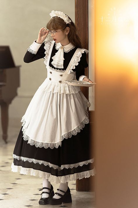 Nikki Tomorrow, Victorian Maid, Dress Apron, Op Dress, Maid Cosplay, Classic Lolita, Maid Outfit, Outfit Design, Maid Dress