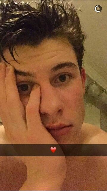 Shawn after he took a shower.. I wish he would send me personal snaps like this ;-( #shawnmendes Shawn Mendes Snapchat, Shawn Mendes Funny, Shawn Mendes Memes, Shawn Mendes Imagines, Shawn Mendes Wallpaper, Canadian Boys, Magcon Boys, Cameron Dallas, Zayn Malik