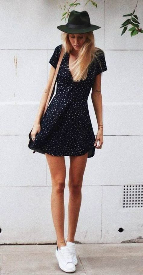 20 Summer Dresses You'll Want To Live In This Year - Society19 Casual Summer Dresses Sundresses, Summer Dresses Sundresses, Sundresses Women, Blogger Street Style, Best Summer Dresses, Spring Look, Street Style Summer, Style Blogger, Ootd Style