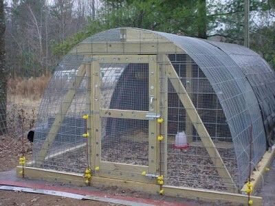 Dome chicken coop Large Chicken Coop, Katt Grejer, Cattle Panels, Portable Chicken Coop, Chicken Pen, Diy Chicken Coop Plans, Coop Design, Atami, Chicken Coop Designs