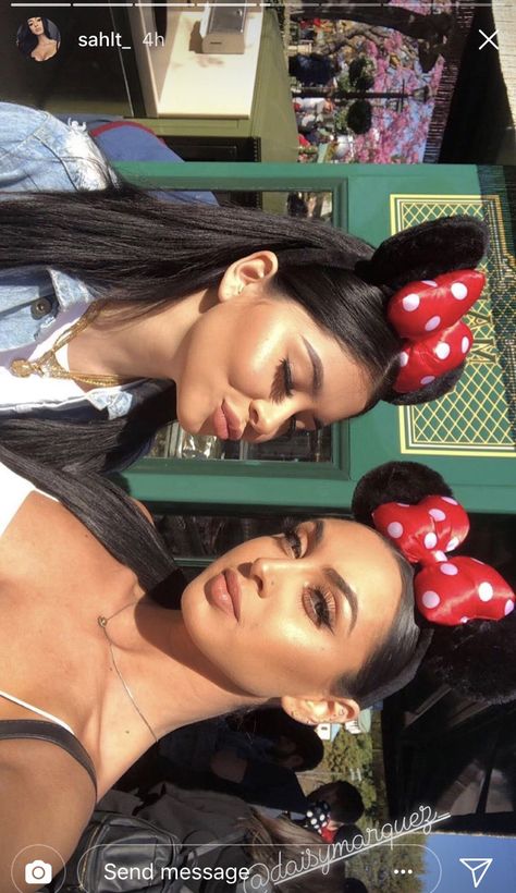 Sahlt & Daisy Marquez Disneyland Makeup, Daisy Marquez, Disney Photo Ideas, Disney Mom, Photo Grouping, Disneyland Trip, Disney Photos, Happiest Place On Earth, Best Friend Goals