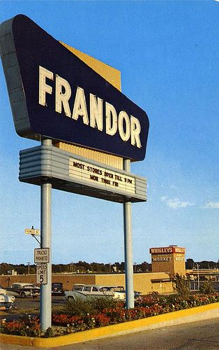 Frandor_Shopping_Center_Eas | Flickr - Photo Sharing! Googie Signs, Mall Entrance, East Lansing Michigan, Michigan State Football, Msu Spartans, Parking Area, Lansing Michigan, Vintage Michigan, Vintage Neon Signs