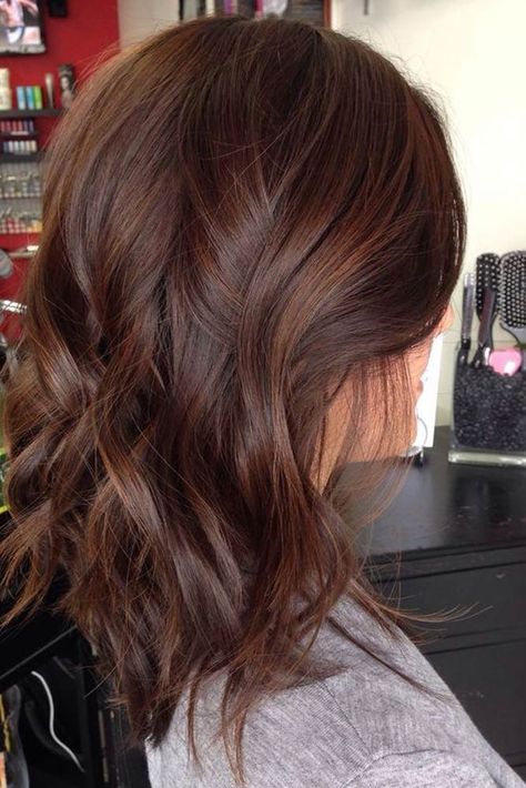 17 Wonderful Hair Colors - Ideas for Winter | LoveHairStyles.com Short Brunette Hair, Chocolate Brown Hair Color, Hair Color Chocolate, Chocolate Hair, Fall Hair Color For Brunettes, Caramel Hair, Hair Color Auburn, Have Inspiration, Hair Color Ideas For Brunettes