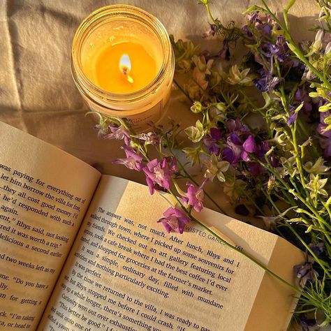 💜🌿🤍✨ #books #candles #sky #flowers #ａｅｓｔｈｅｔｉｃ #booksbooksbooks #flowerphotography #candlesofinstagram #aesthetically #thatgirlaesthetic #aestheticedit #collageaesthetic #collage #newpost #desicore #desigirlsummer #skyporn #goldenhourphotography Aesthetic Pictures Candles, Flowers And Candles Aesthetic, Candle Book Aesthetic, Candle And Flower Aesthetic, Pink Flowers And Book Aesthetic, Golden Hour Photography, Ordinary Day, Flower Candle, Best Coffee