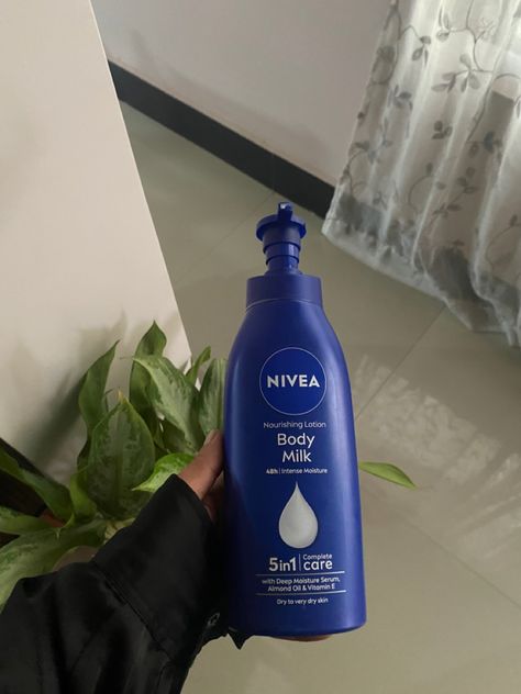 Body Lotion Nivea, Body Lotion Aesthetic, 2025 Wishlist, Nivea Lotion, Nivea Body Lotion, Coffee Body Scrub, Subtle Nails, Chanel Perfume, Body Milk