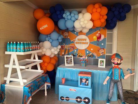 Blippi Decorations, Blippi Backdrop, Blippi Birthday Party, Blippi Party, Toddler Birthday Party, 3rd Birthday Cakes, 2nd Birthday Party Themes, Toddler Birthday, 4th Birthday Parties