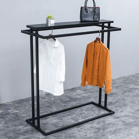 Boutique Clothing Rack, Cheap Clothing Stores, Clothing Rack Display, Clothing Store Displays, Retail Store Interior Design, Clothing Store Interior, Metal Clothes Rack, Clothing Store Design, Store Design Boutique