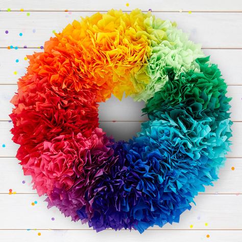 Easy Craft Idea: Rainbow Paper Wreath DIY Diy Patriotic Bunting, Rainbow Wreath Diy, Paper Wreath Diy, Craft Fair Projects, Patriotic Bunting, Rainbow Wreath, Body Candle, Red Tissue Paper, Candle Supplies