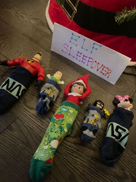 Elf On A Shelf Sleepover, Elf On The Shelf Good Behavior Ideas, Elf On The Shelf Welcome Back Gift, Elf On The Shelf Going To See Santa, Elf On Shelf Sleepover Ideas, Elf Babies Ideas, Elf On The Shelf Start Ideas, Elf On The Shelf At Grandmas House, Elf On The Shelf Ideas Candy