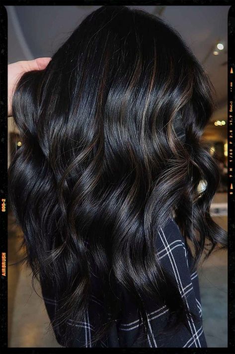 Dark Hair Color Ideas: Unleashing the Beauty of Depth 🌑✨ - Dark hair is a canvas for endless creativity. Dive into the allure of deep, rich tones that enhance your natural beauty. Imagine velvety espresso shades, luxurious midnight blacks, or the mysterious charm of deep plum. Dark hair allows for subtle highlights, like caramel ribbons or burgundy undertones, to add dimension without overwhelming the richness. Whether you prefer a classic dark hue or a playful splash of color, these ideas acce Black Hair Balayage, Dark Brunette Hair, Brown Hair Inspo, Brunette Balayage, Black Hair With Highlights, Dark Hair With Highlights, Best Hair Salon, Brown Hair Balayage, Winter Hair Color