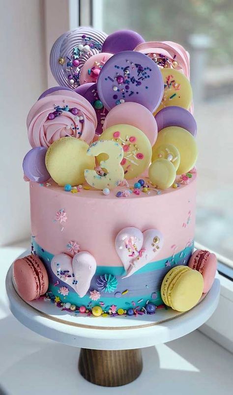 100 Amazing Celebration Cakes For All Occasions Fake Birthday Cake Story, Cake Story Instagram, Birthday Cake Story, Story Instagram Friends, Cake Photography Ideas, Fake Birthday Cake, Make Cake, Cakes Without Fondant, Fake Story Instagram