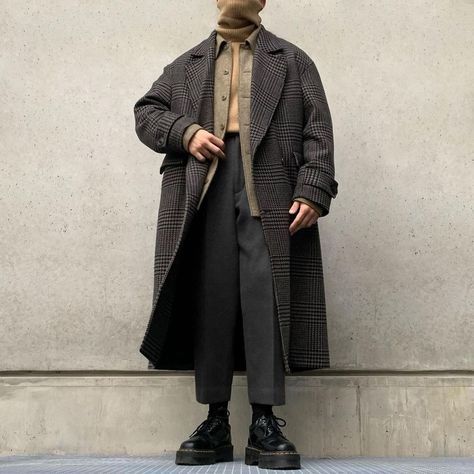 Samy Portejoie on Instagram: “Layering” Cottagecore Fashion Male, Mens Fashion Week Street Style, Grey Overcoat, Dark Academia Outfits, Overcoat Men, Mens Overcoat, Academia Fashion, Badass Style, Mens Casual Dress Outfits