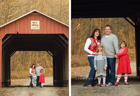 Bridge Photoshoot Ideas, Covered Bridge Photoshoot, Bridge Photoshoot, Covered Bridge Photo, Christmas Photograph, Pinterest Photography, Bridge Photography, Family Picture Poses, Scenic Travel