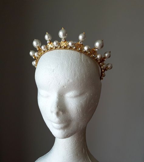 This crown is made to order and ready to ship by 3-4 week Large pearl crown, Gold bridal tiara, Wedding pearl crown ~MATERIALS~ -Czech glass white clear crystals -Japanese cotton pearls -Gold filigree ~SIZE~ Size of pearls - 12, 14 18 mm, height 1 1/2 inches ~SHIPPING AND DELIVERY TIME~ This headpiece is ready to ship by 3-4 week The approximate time of shipment: - 10-16 days to Europe - 15-35 days to United States and other countries. ~IMPORTANT INFORMATION~ -Please allow as much time for shipp Diy Crowns, Bridal Pearl Headband, Tiara Gold, Pearl Crown, Pearl Bridal Headband, Pearl Headpiece, Pearl Tiara, Gold Tiara, Crown Wedding