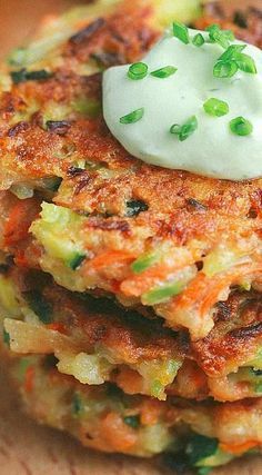 Zucchini Dip, Avocado Yogurt, Carrots And Zucchini, Vegetable Fritters, Veggie Cakes, Veggie Fritters, Veggie Patties, Fritters Recipe, Fritter Recipes