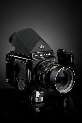 Mamiya Rb67, Dark Room Photography, Recording Studio Design, Medium Format Camera, Photo Gear, Dream Photography, Film Photography 35mm, Classic Camera, Old Cameras