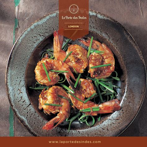 Pondicherry has to mean some appetizing sea food by the ocean - too far away? Well, we'll take you close enough with our Lasooni Jhinga recipe. http://www.laportedesindes.com/london/recipe/stir-fried-garlic-prawns-lasooni-jhinga/ Jhinga Recipe, Chettinad Food, Fried Garlic, Restaurant London, Garlic Prawns, Green Garlic, Indonesian Cuisine, Garlic Fries, Sous Chef