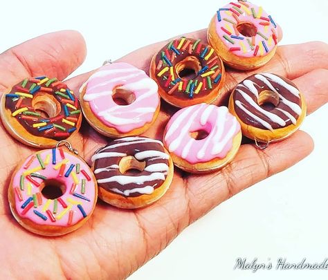 Clay Donut, Donut Earrings, Donuts Earrings, Clay Magnets, Cute Donuts, Miniature Food Jewelry, Diy Bags Patterns, Fake Bake, Cute Polymer Clay