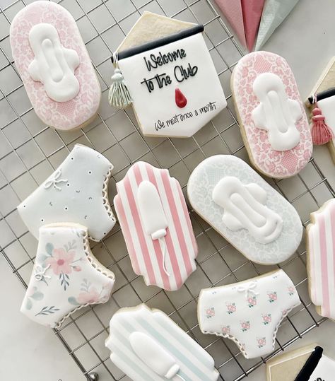 Banner Cookies Decorated, Girly Cookies, Congratulations Cookies, Holiday Cookies Christmas, Best Apple Pie, Cookies Theme, Iced Sugar Cookies, Valentines Day Cookies, Cake Decorating Tools