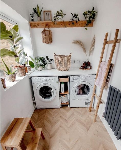 Bohemian Laundry Room, Hexagonal Tiles, Tiny Laundry Rooms, Room Storage Diy, Laundry Room Ideas, Estilo Boho Chic, Laundry Room Makeover, Laundry Room Decor, Estilo Boho