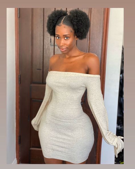 Bria Myles, Womens Black Booties, Black Curves, Asoebi Styles, Beautiful Goddess, Dark Skin Women, Woman Crush, Off Shoulder Dress, Black Women