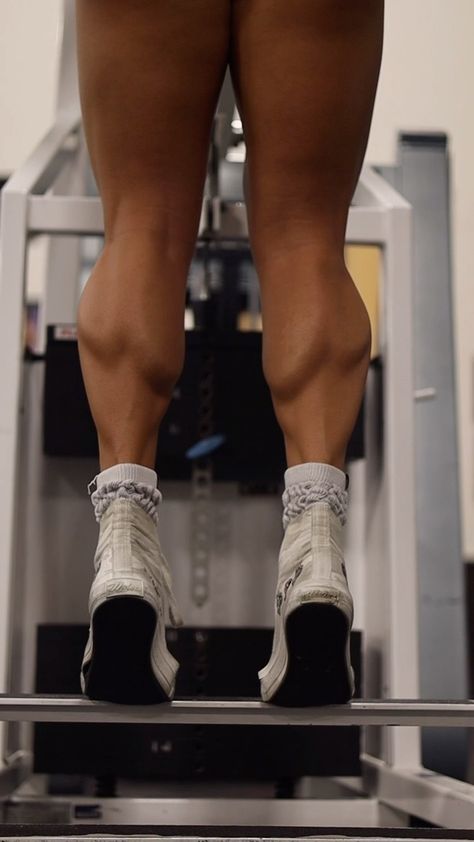 fully leaning in to the calves content at this point. 🤞🏻🤞🏻🤞🏻 u skipped them today didn’t you. | Instagram Muscular Calves Women, Big Calves Women, Calves Women, Dream Gym, Big Calves, Muscular Legs, Lean Legs, Strong Legs, Body Builder