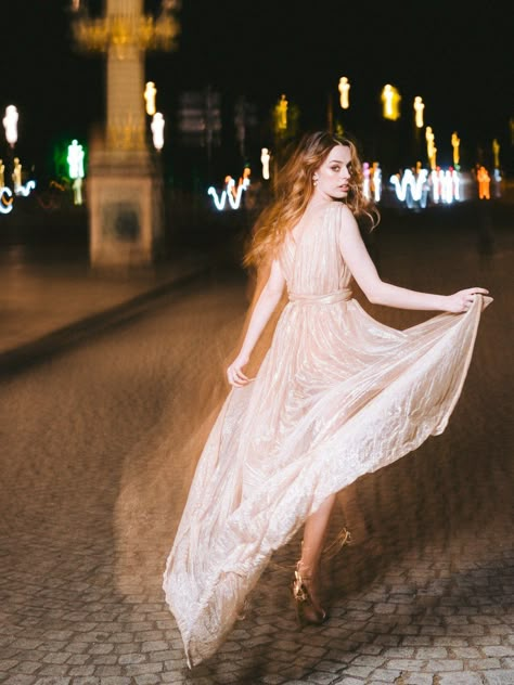 Evening Photoshoot, Night In Paris Dress, Night Fashion Photoshoot, Nighttime Photoshoot, Night Time Fashion Photography, Night Photoshoot, Paris At Night Photoshoot, Paris Night Photography, Night Time Editorial