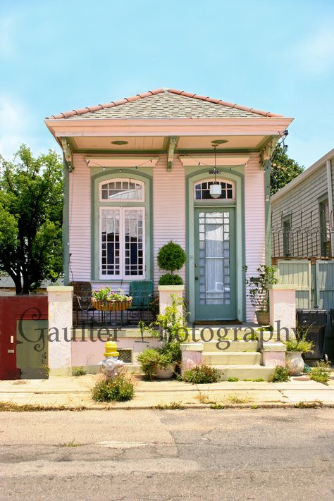 Pink New Orleans House, New Orleans Exterior Paint Colors, New Orleans House Exterior, Pink Victorian House, Pink House Exterior, Small Cottage Designs, Shotgun House, Small Cottage Homes, Cottages And Bungalows