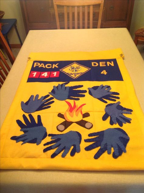 Cub Scout Den Flags, Cub Scout Law, Cub Scout Skits, Cub Scout Popcorn, Scouts Activities, Cub Scout Games, Boy Scout Activities, Cub Scouts Wolf, Cub Scouts Bear